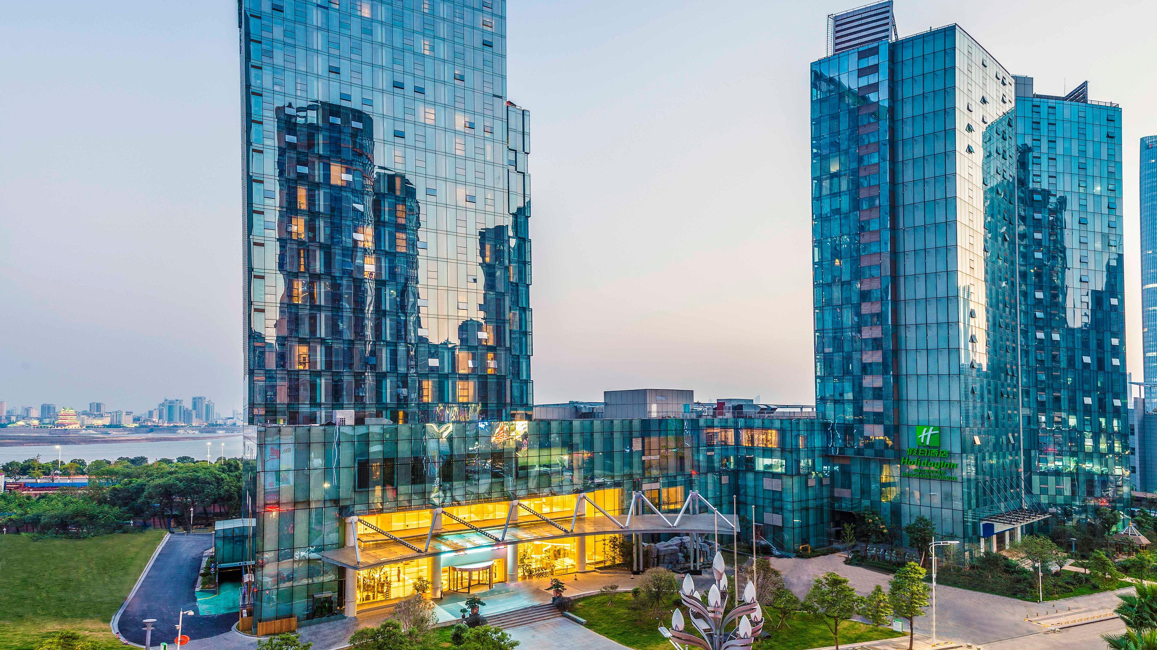 Holiday Inn Nanchang Riverside By Ihg Exterior foto